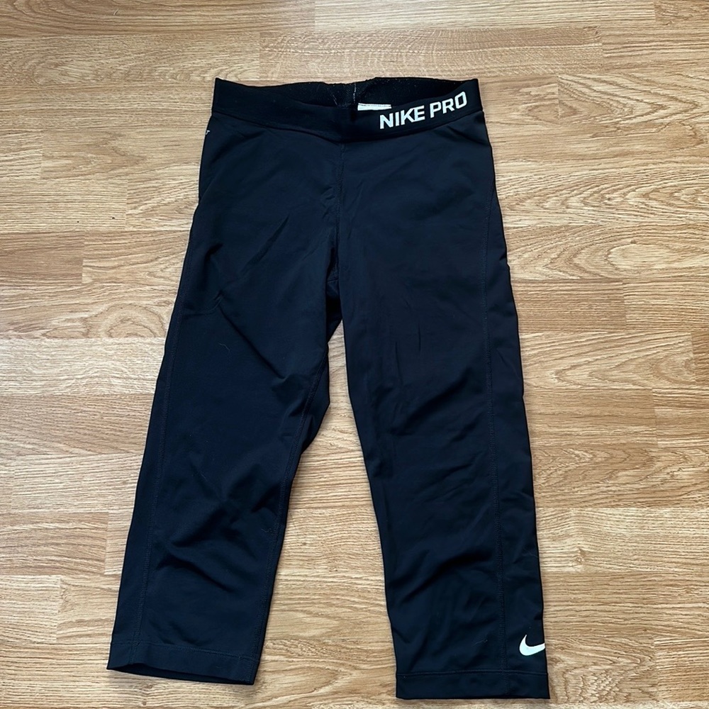 Nike Pro Capri Leggings size S!